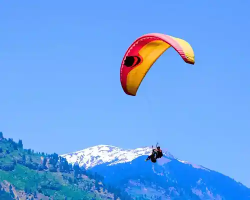 Dobhi paragliding