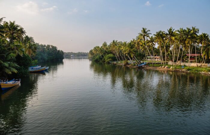 Kerala Backwaters Travel Guide-BANNER