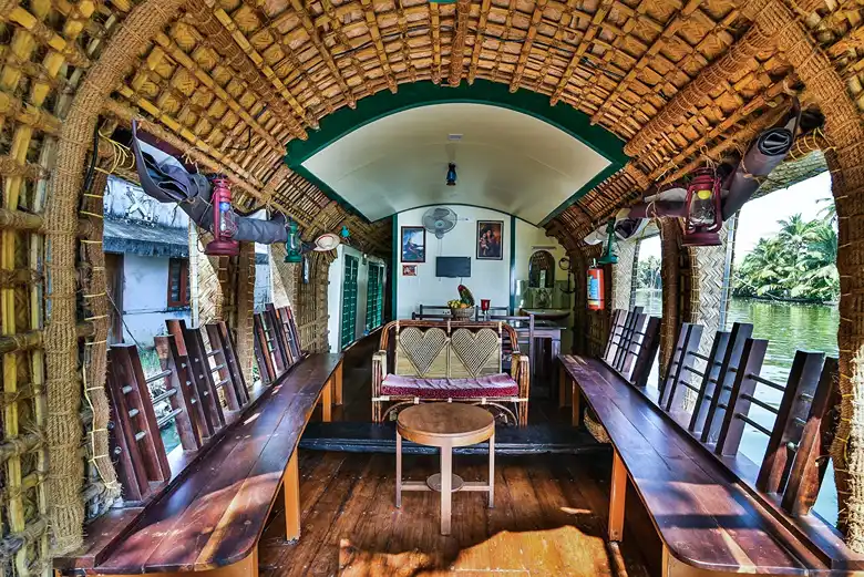 Kerala+houseboat+interior Kerala+houseboat+interior
