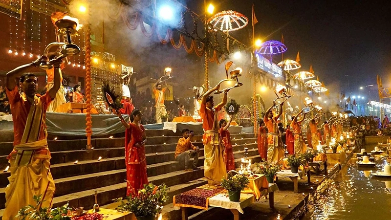 Rishikesh – Ganga Diwali Tour for Family Rishikesh - Ganga Diwali Tour for Family