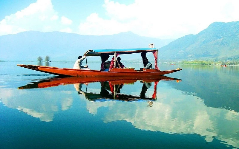 Kashmir-Senior-Citizen-Tour Kashmir-Senior-Citizen-Tour